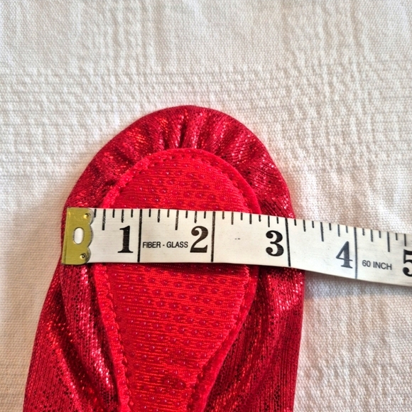 Red Sparkly ballet flats girls size Medium NWOT Wizard of Oz Dorothy slippers - Picture 5 of 5